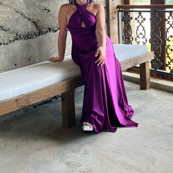 Magenta color - Picture 2 of 2